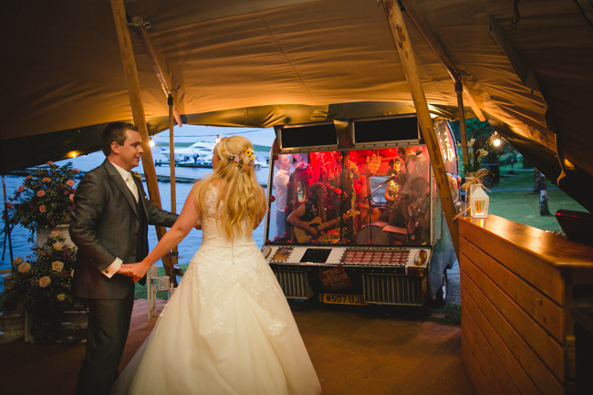 Blackbox Photography - Tipi wedding - 120