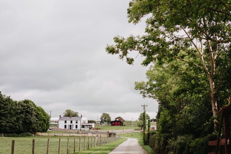 chilled-back-garden-diy-wedding0006