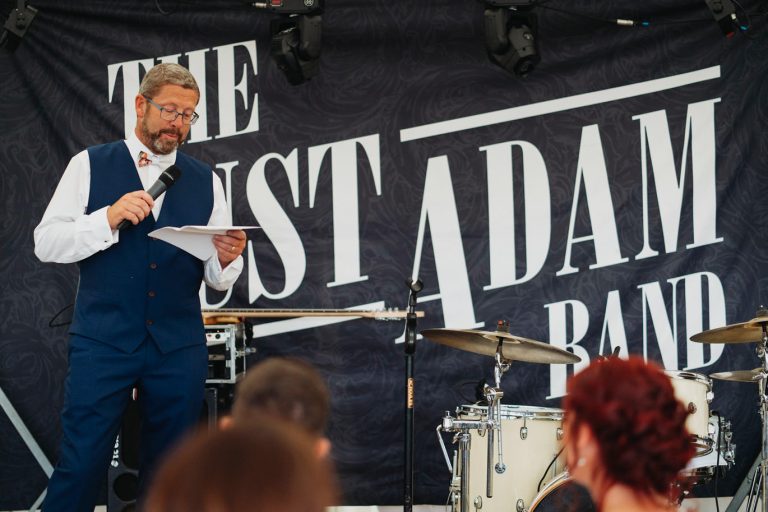 chilled-back-garden-diy-wedding0111