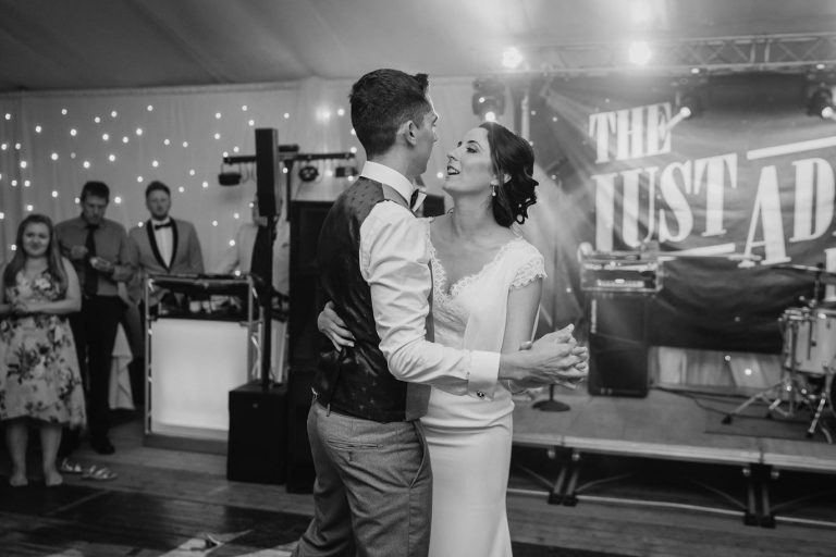 chilled-back-garden-diy-wedding0130